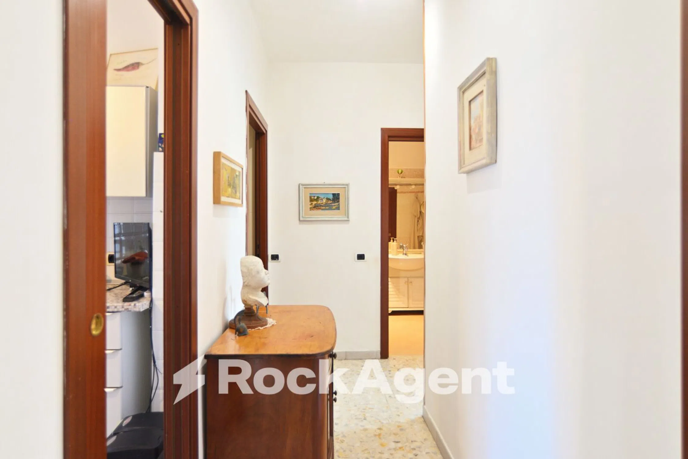 Appartamento in largo Valerio Bacigalupo, 32 - Photo 9
