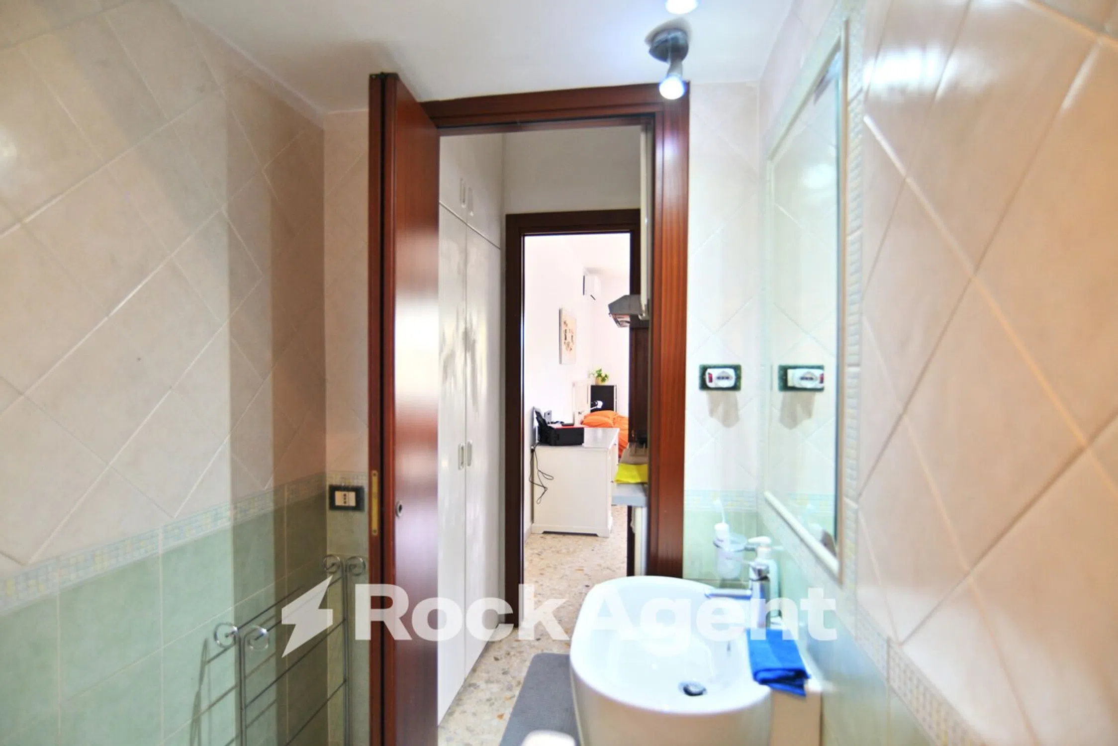 Appartamento in largo Valerio Bacigalupo, 32 - Photo 17