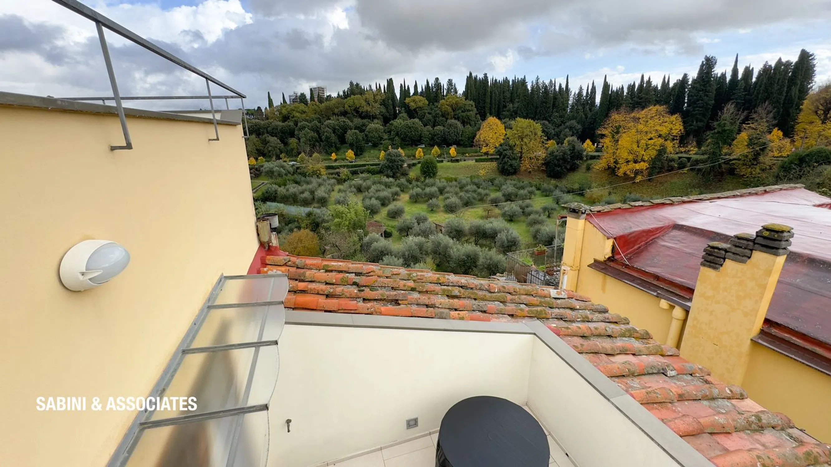 Appartamento su due piani in via dell'Erta Canina s.n.c. - Photo 10
