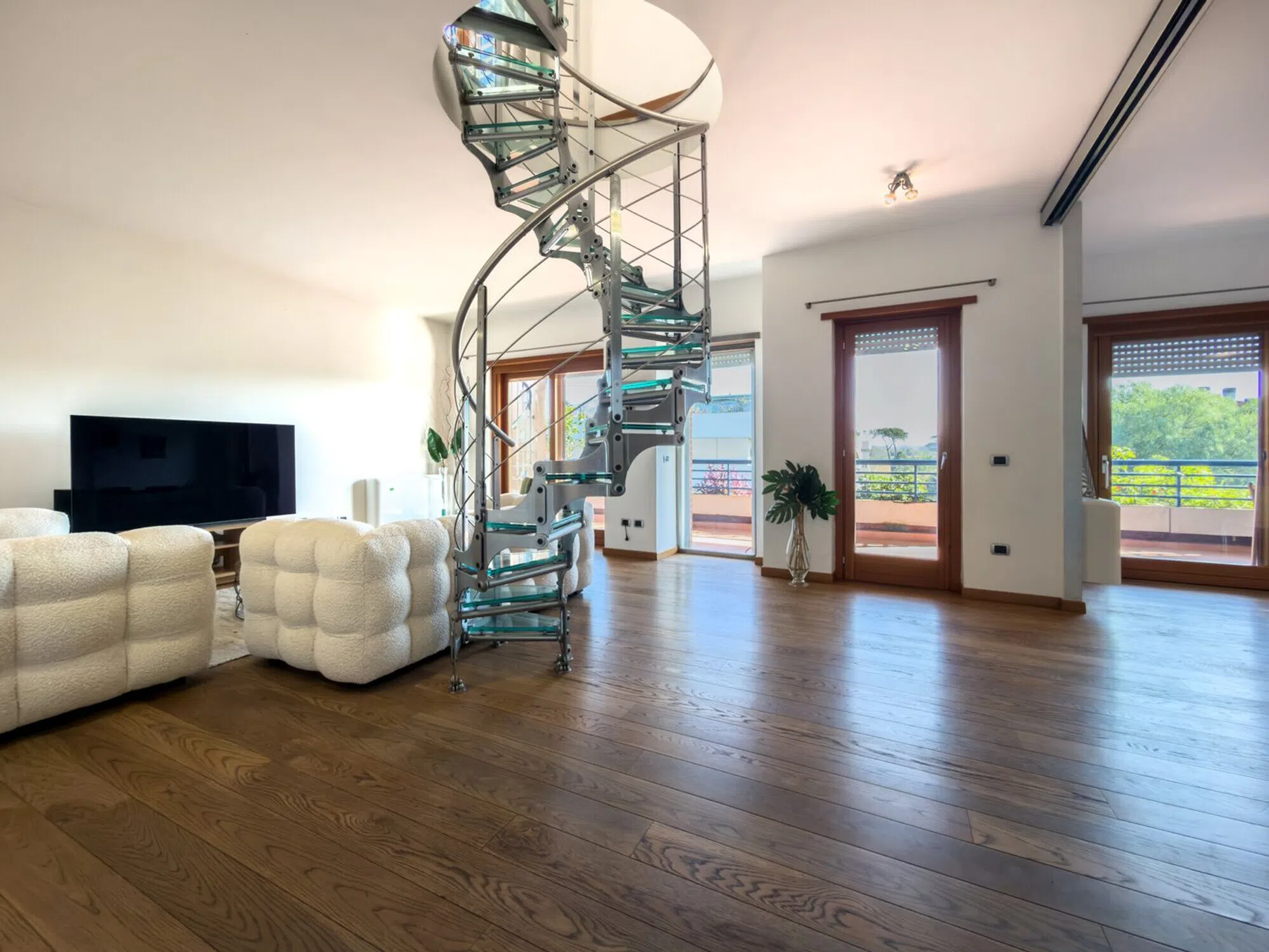Appartamento su due piani in via Andrea Millevoi, 401 - Photo 2