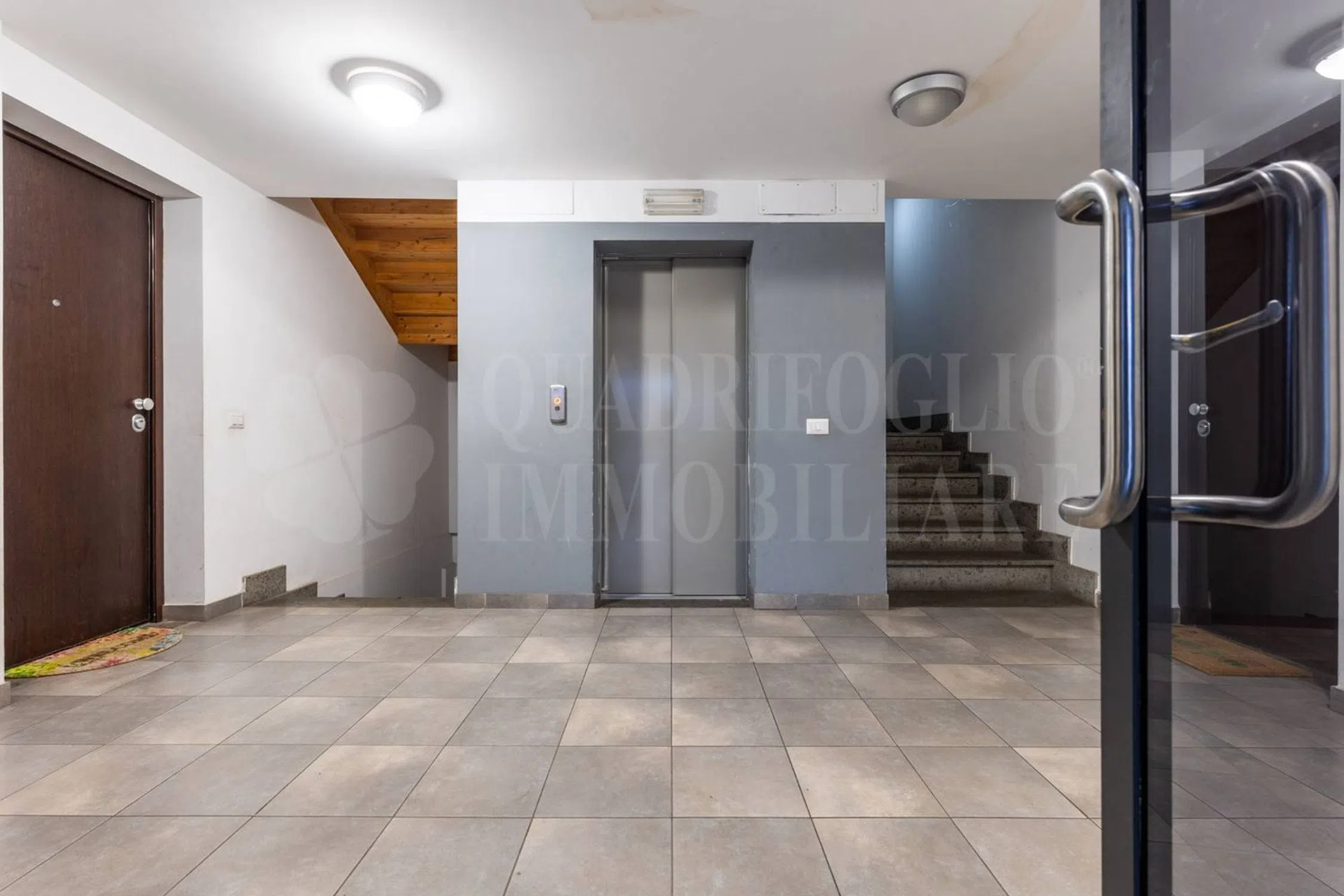 Appartamento su due piani in via Luigi Pietrobono, 8 - Photo 7