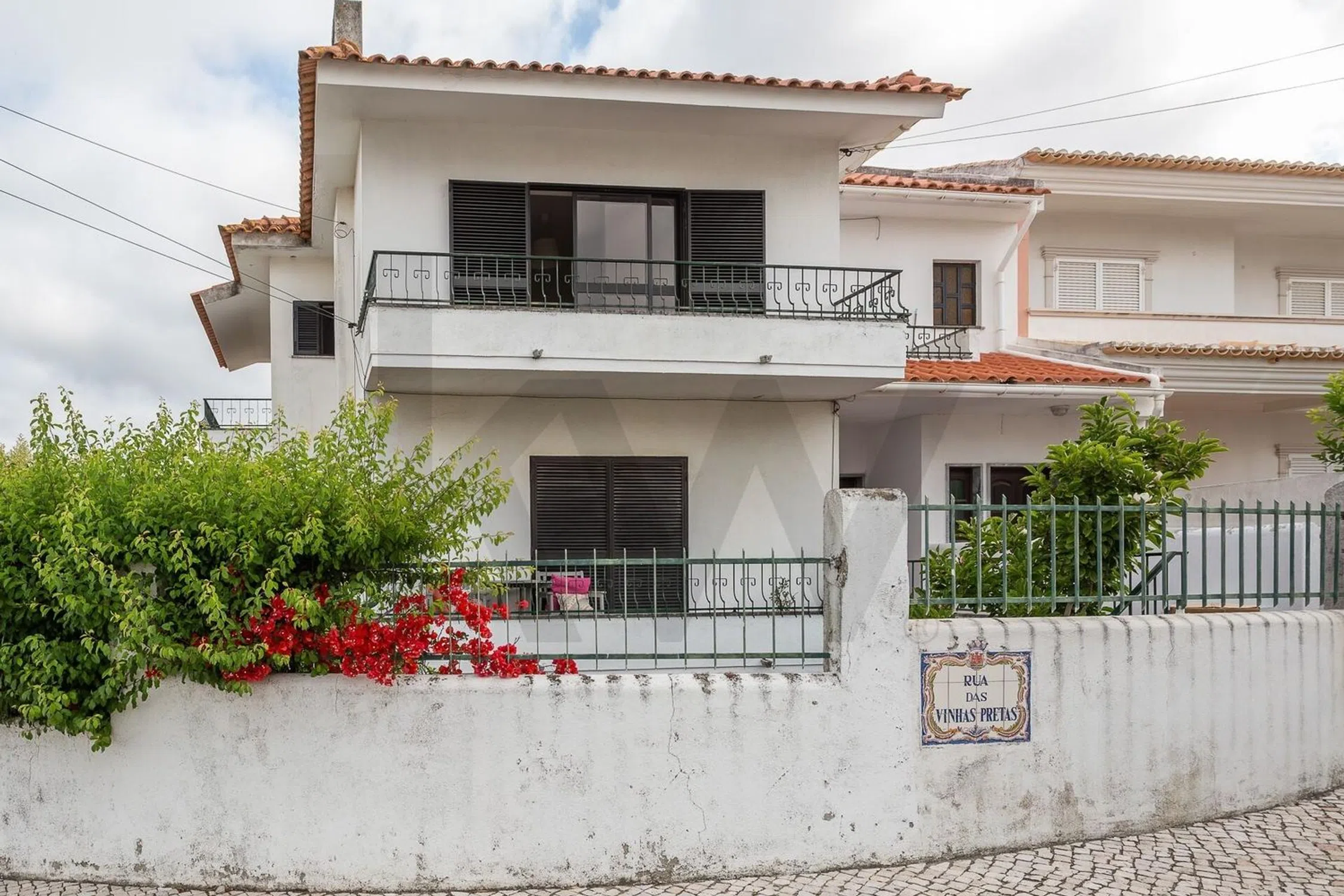 Apartamento na rua Vinhas Pretas s/n