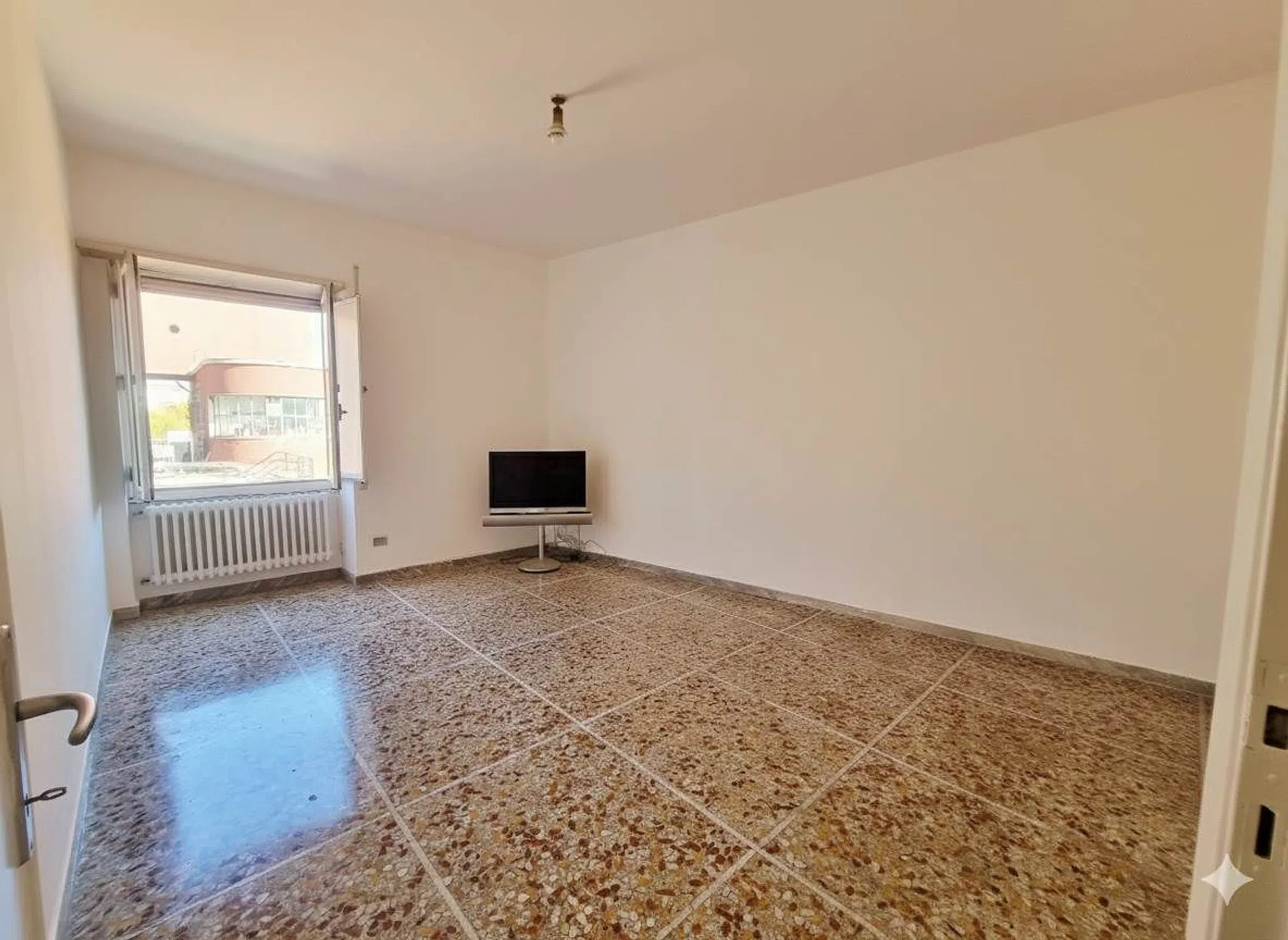 Trilocale in via delle Ghiacciaie s.n.c. - Photo 1