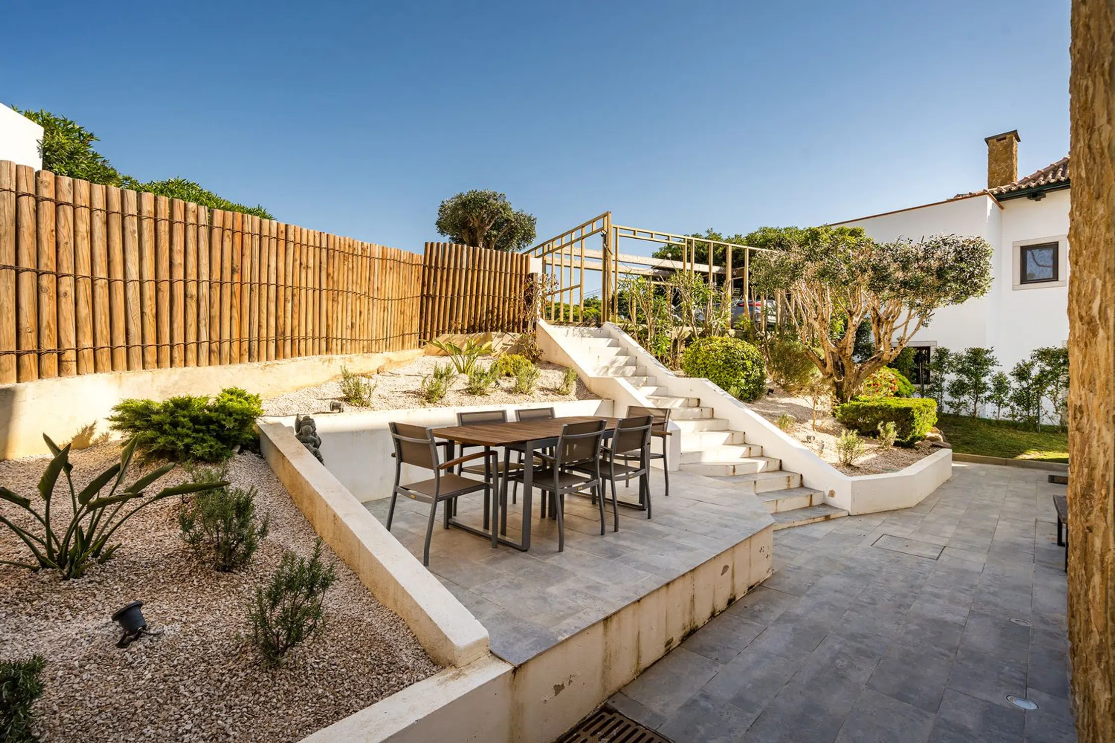 Moradia independente na rua do Cabo - Photo 8
