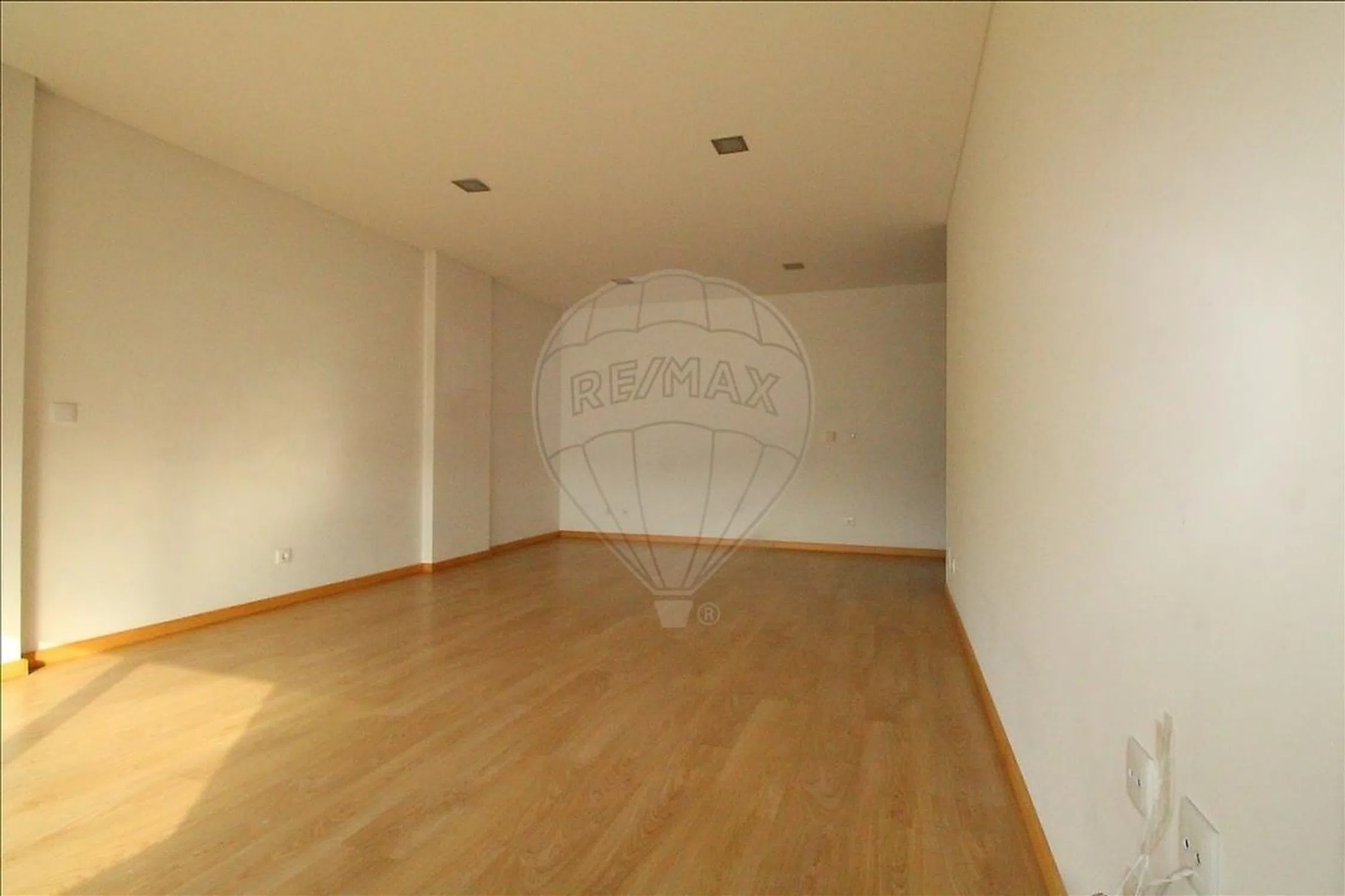 Apartamento em Via António Ferrer Correia - Photo 6