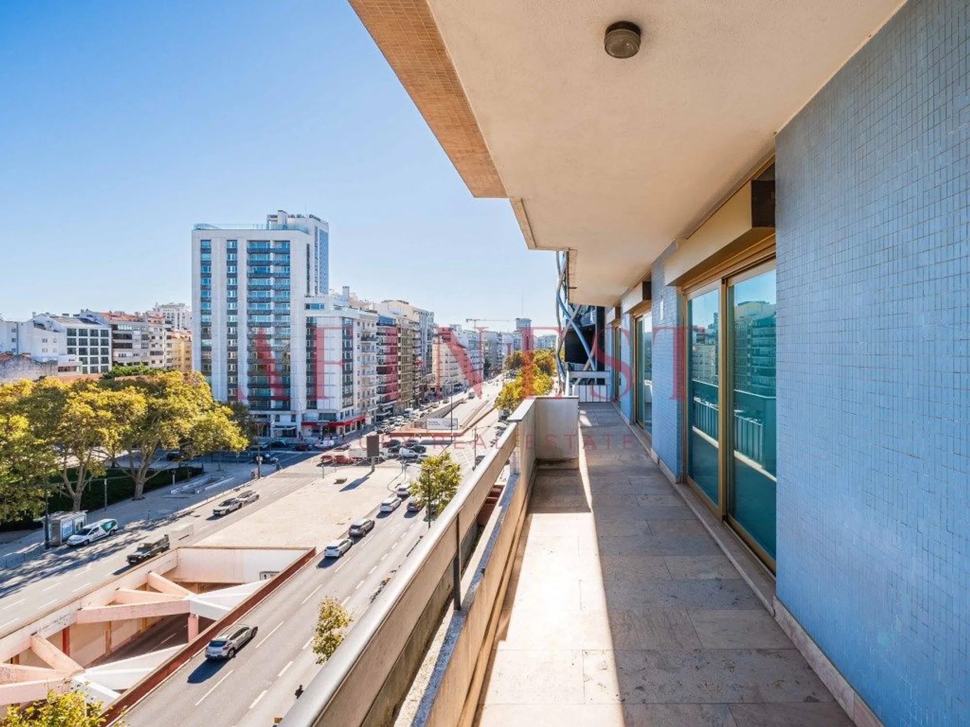 Apartamento na avenida Júlio Dinis - Photo 2