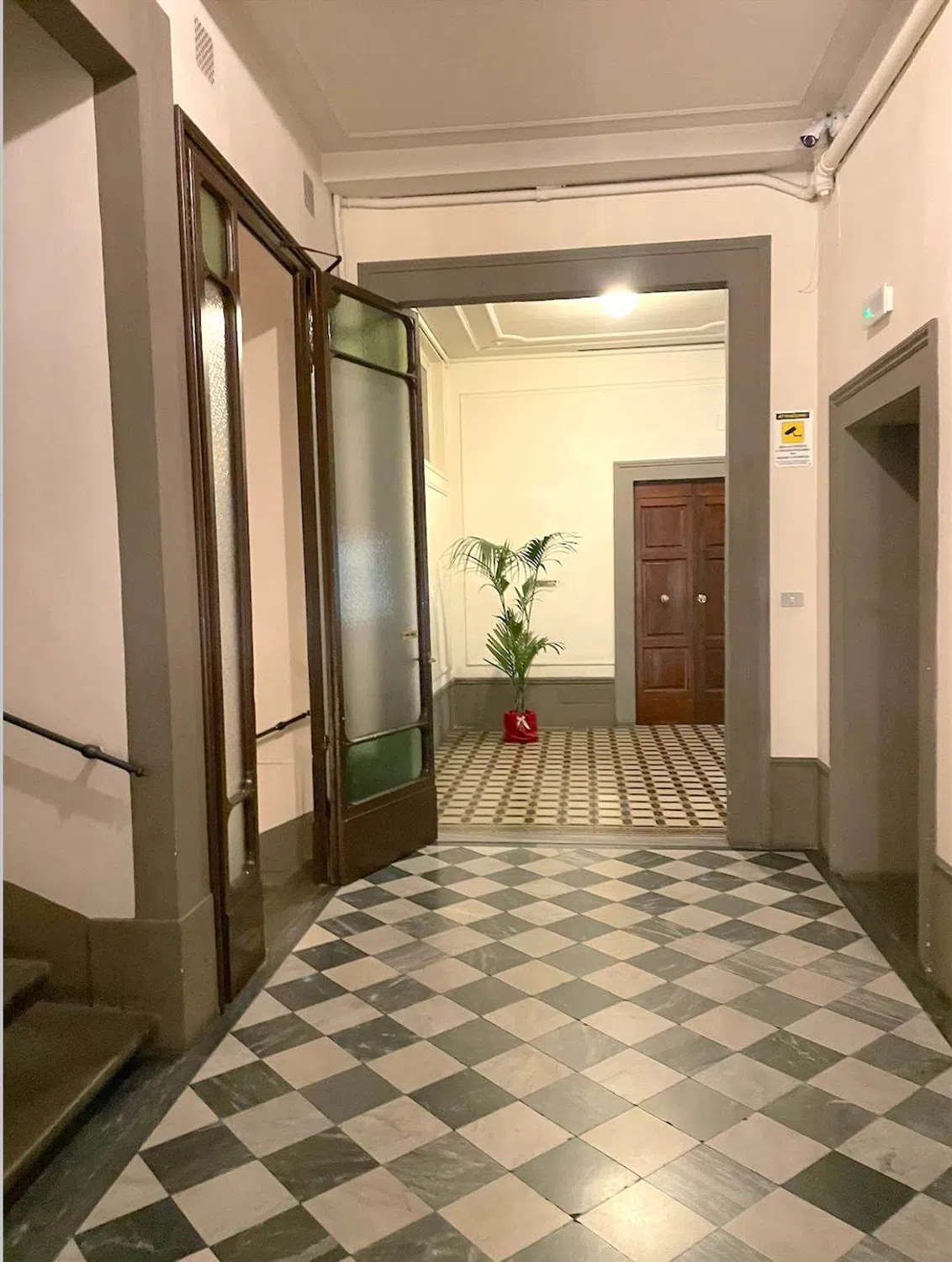 Appartamento su due piani in Lungarno della Zecca Vecchia s.n.c. - Photo 2