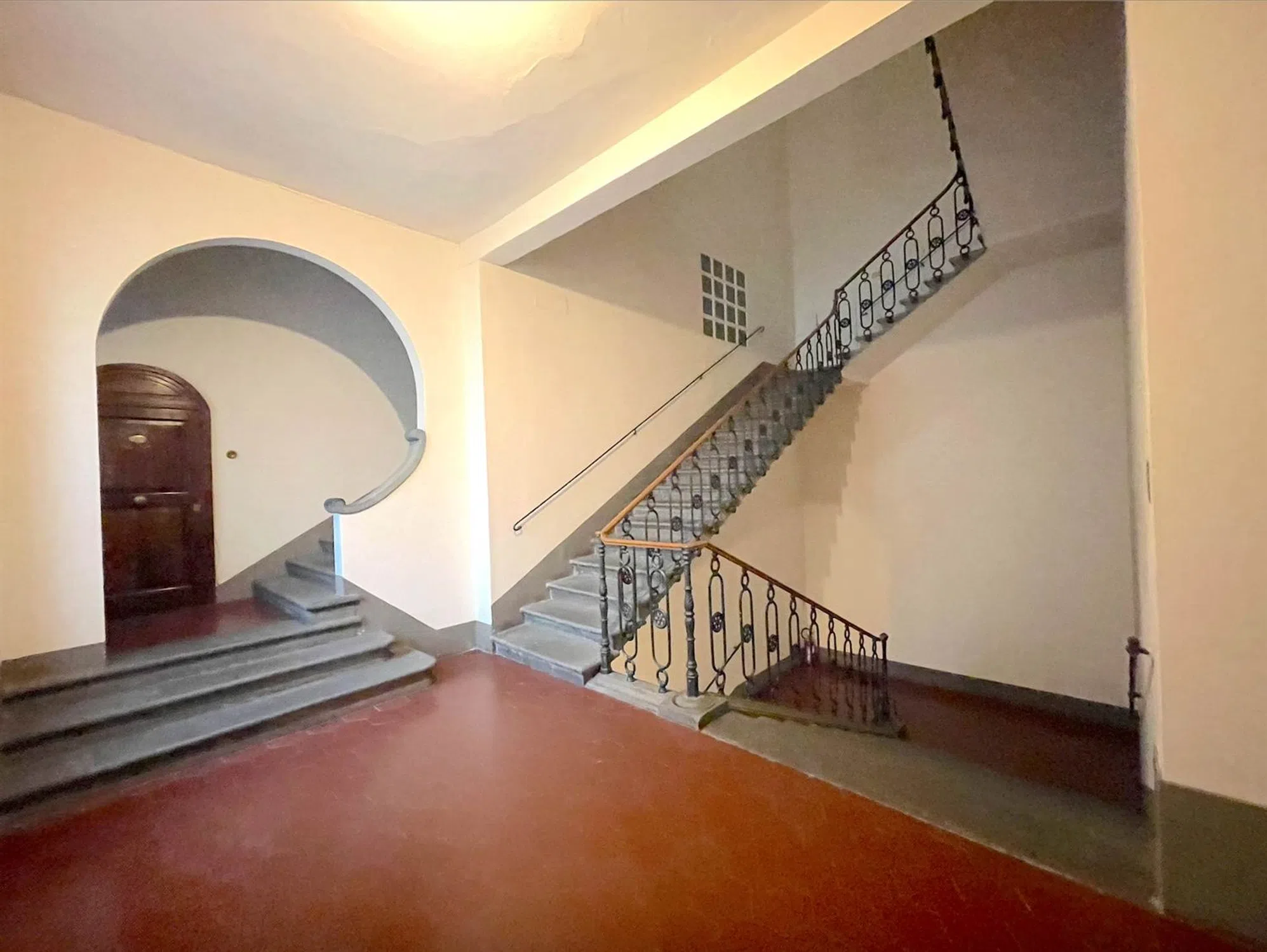 Appartamento su due piani in Lungarno della Zecca Vecchia s.n.c. - Photo 3