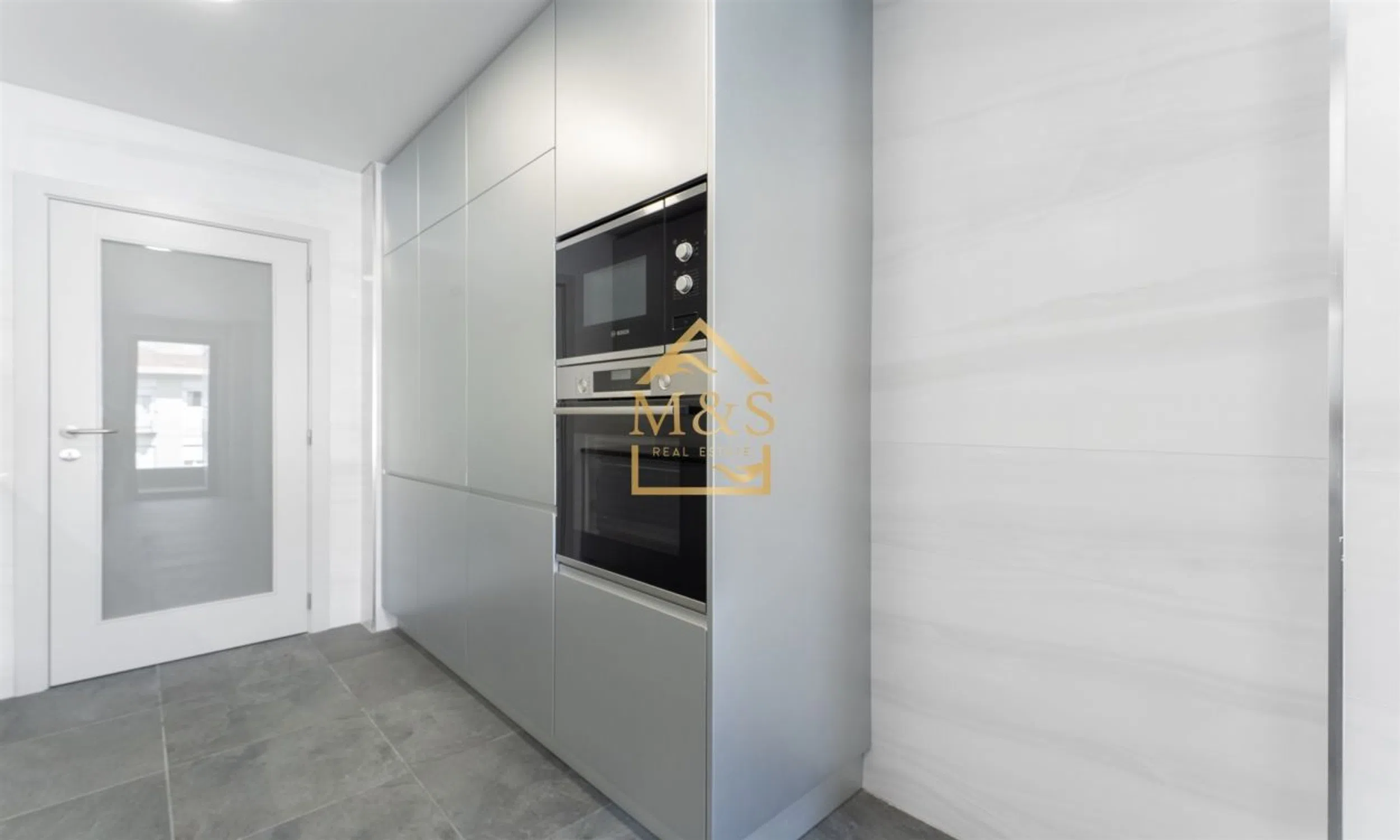 Apartamento na praça de Mouzinho de Albuquerque - Photo 20
