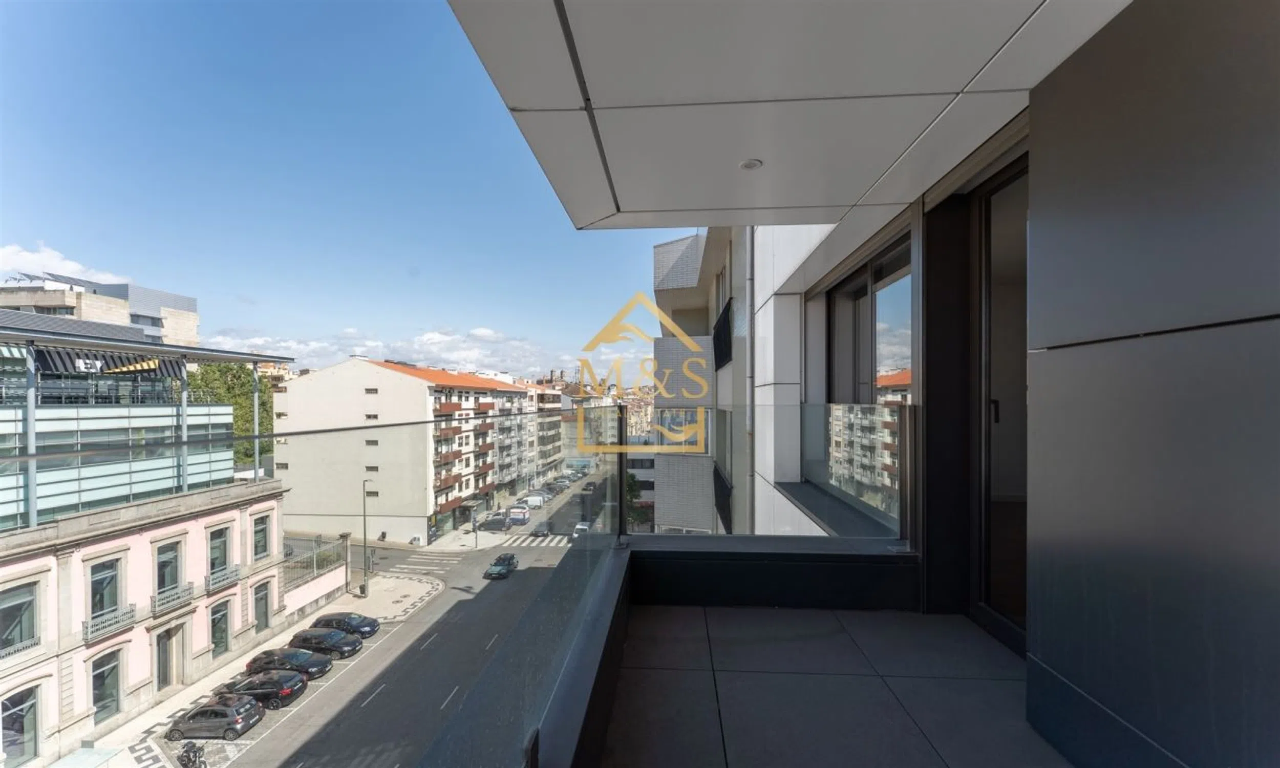 Apartamento na praça de Mouzinho de Albuquerque - Photo 3