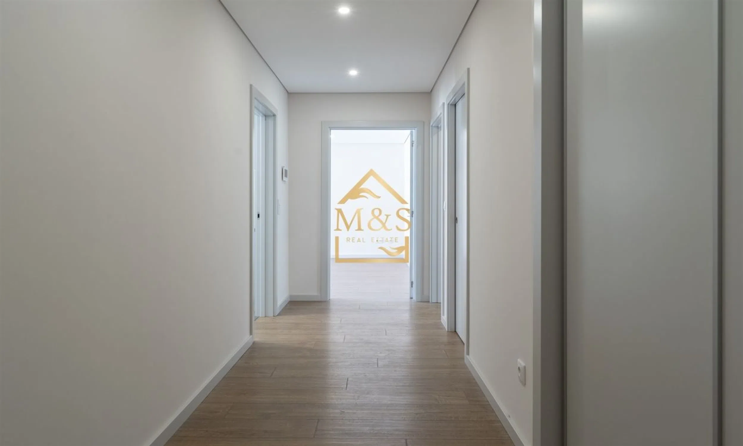 Apartamento na praça de Mouzinho de Albuquerque - Photo 4