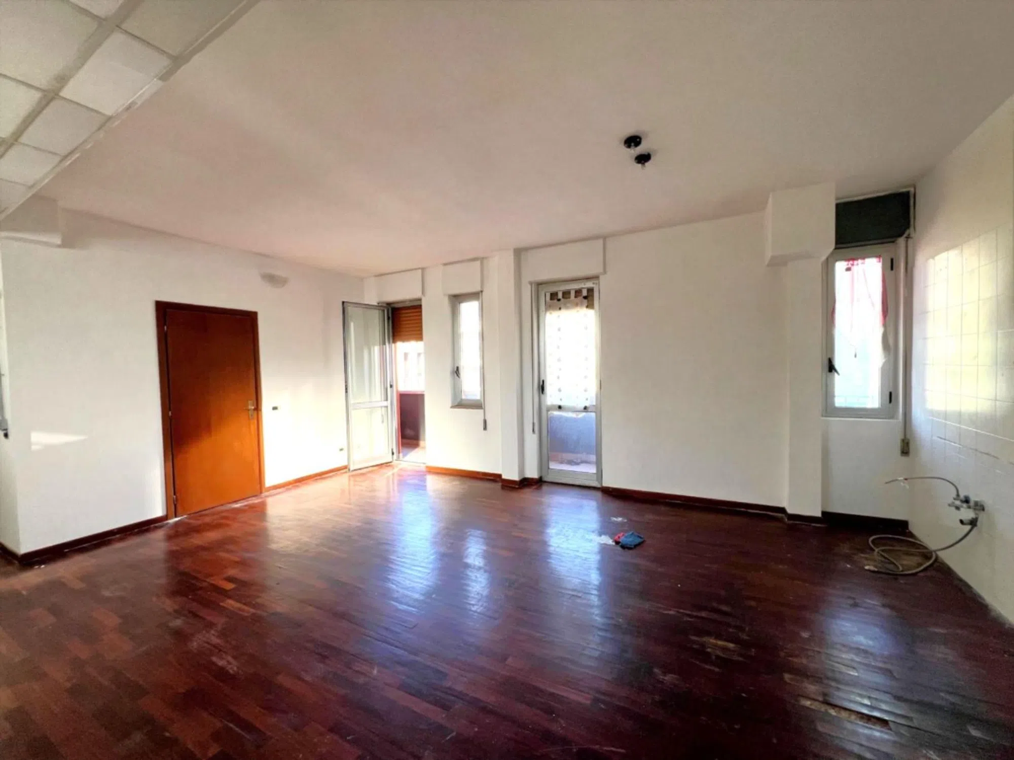 Appartamento su due piani in via Attilio Momigliano, 2 - Photo 2