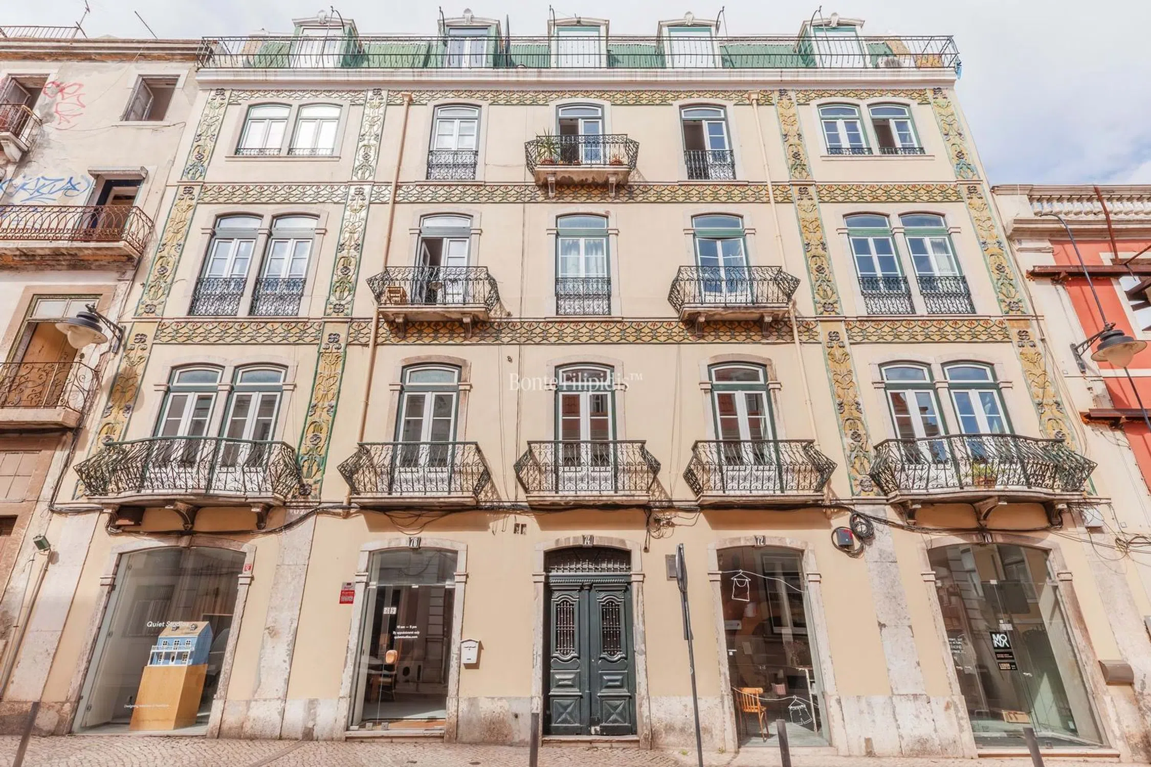 Apartamento na rua das Janelas Verdes