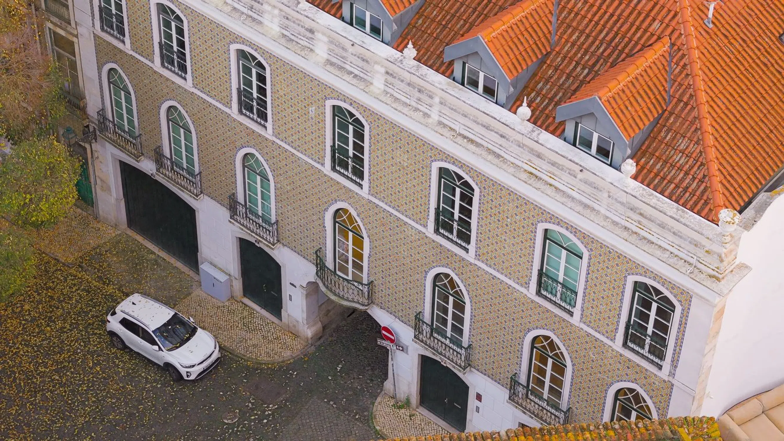 Moradia geminada no largo do Contador Mor - Photo 1