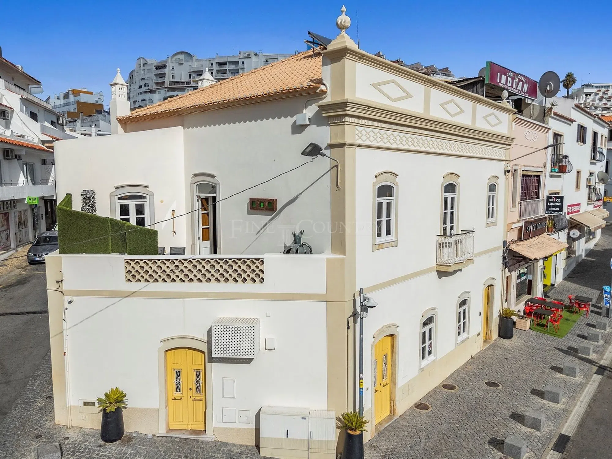 Moradia na rua Alves Correia, 2 - Photo 1