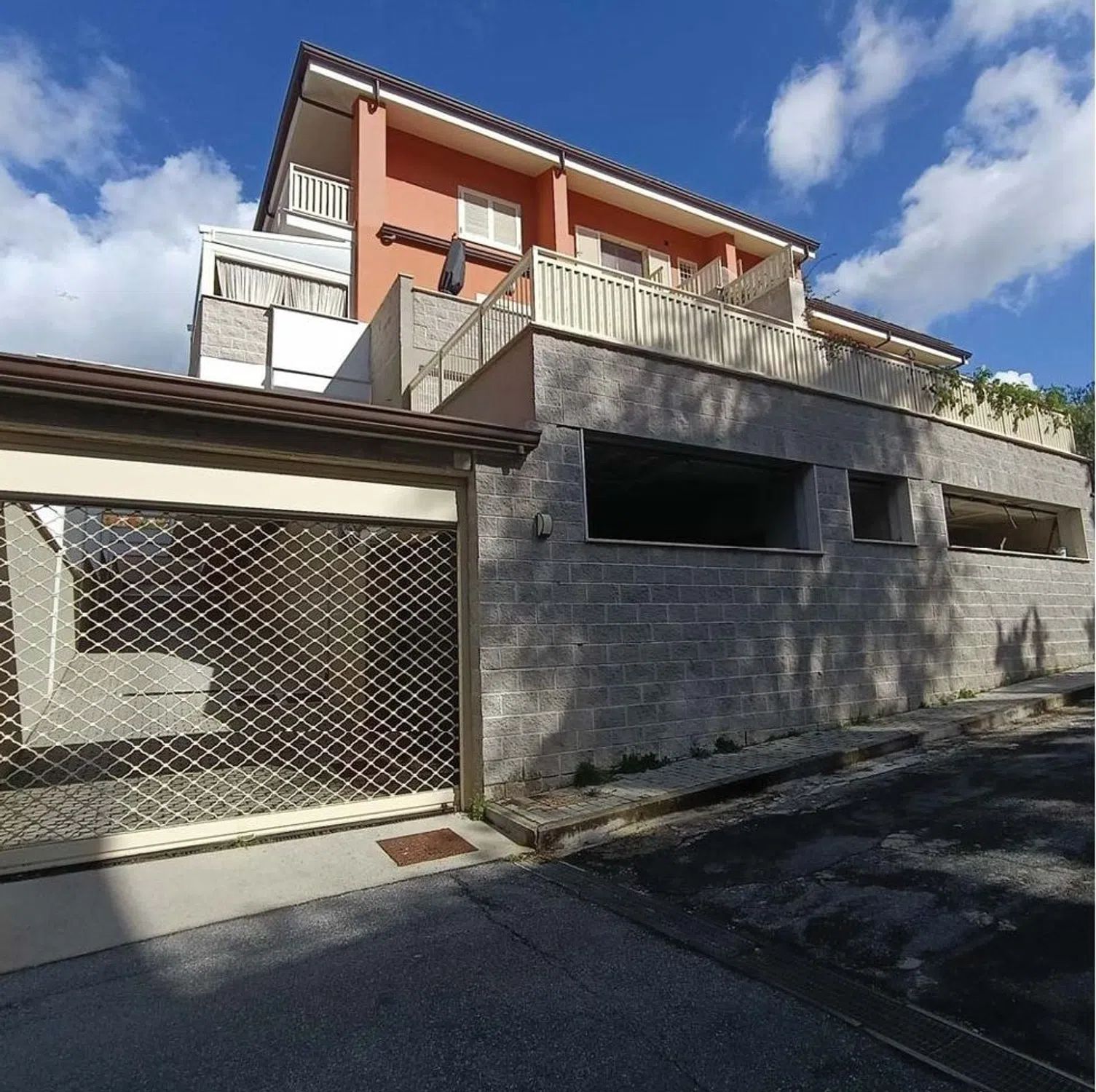 Appartamento su due piani in via dei Maffei, 42 - Photo 3