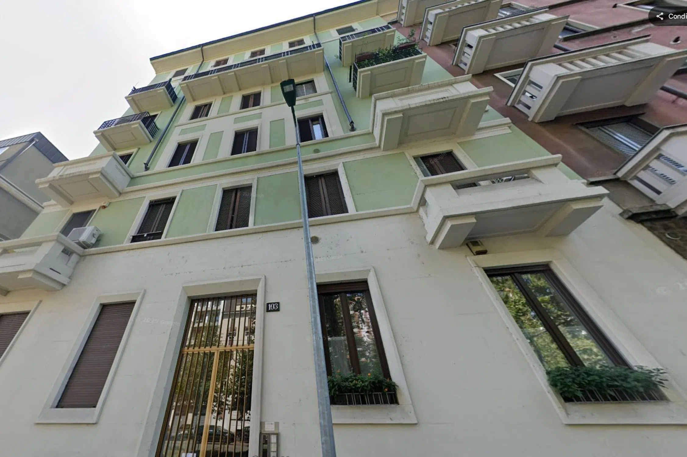 Trilocale in viale Certosa, 103