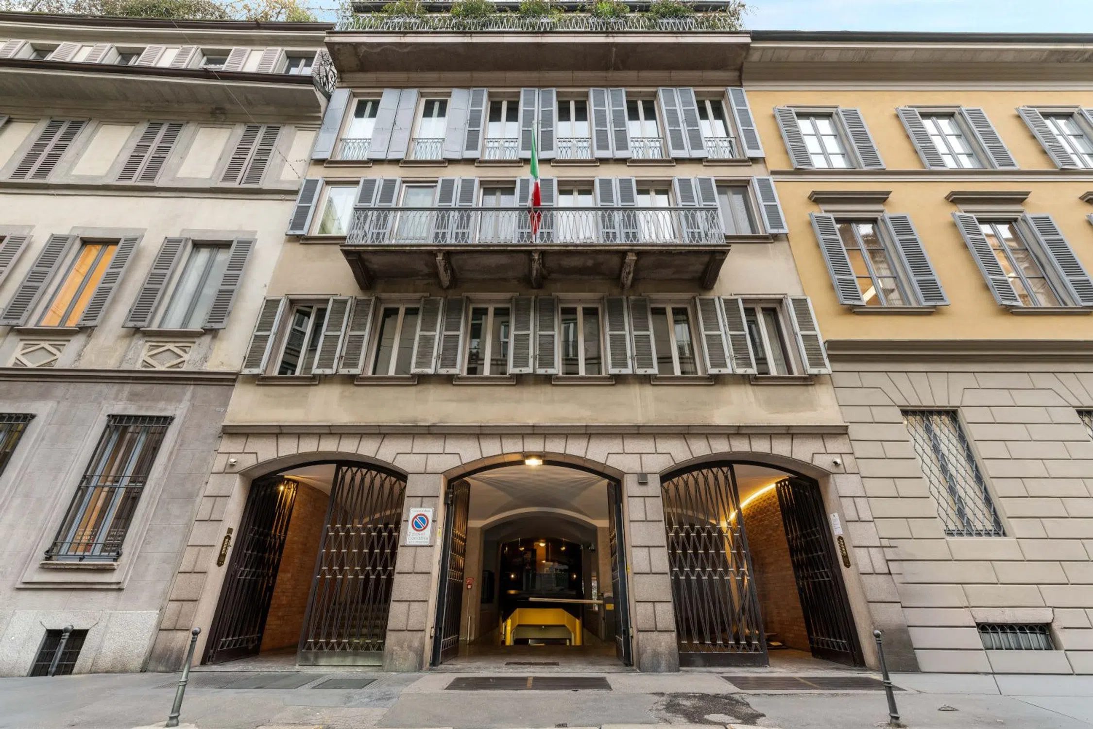 Appartamento in via Borgonuovo s.n.c. - Photo 2