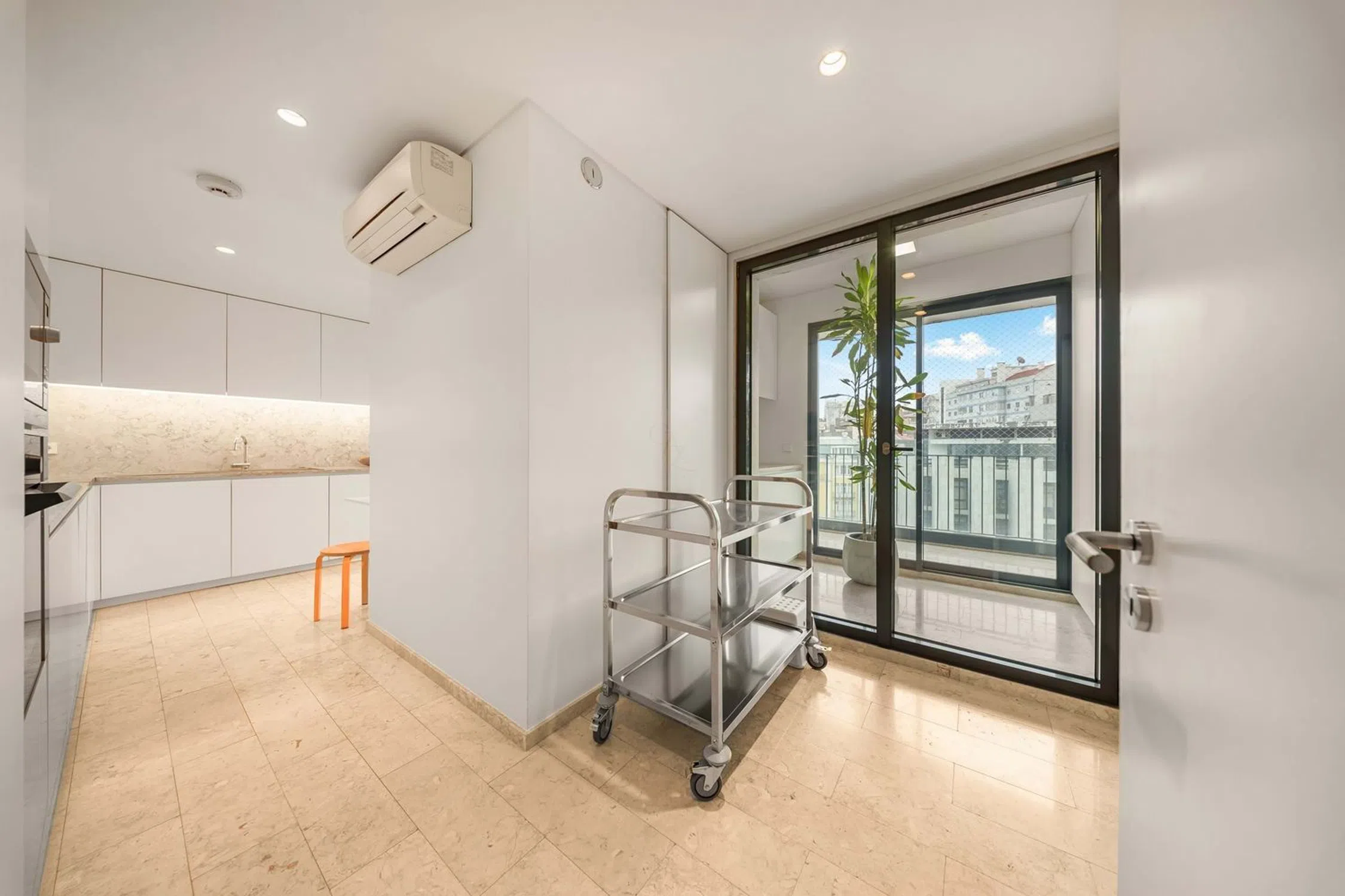 Apartamento na avenida António Augusto de Aguiar, 22 - Photo 13