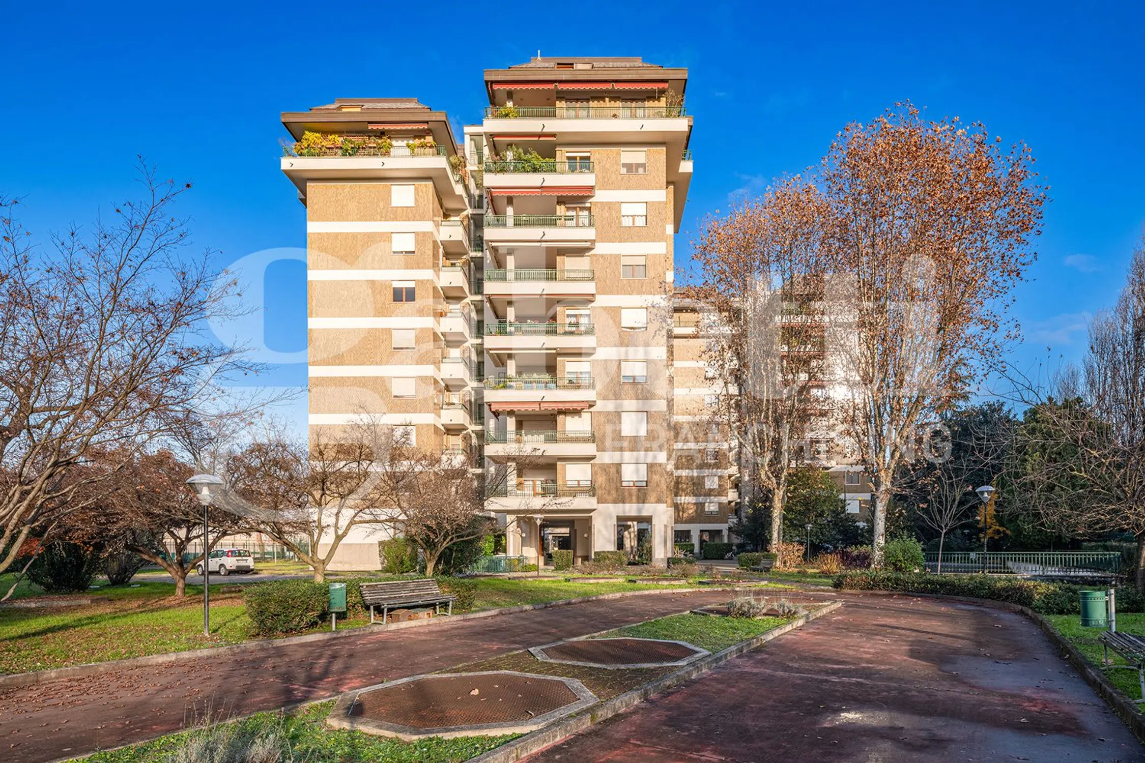 Appartamento su due piani in via Feltre, 71 - Photo 2