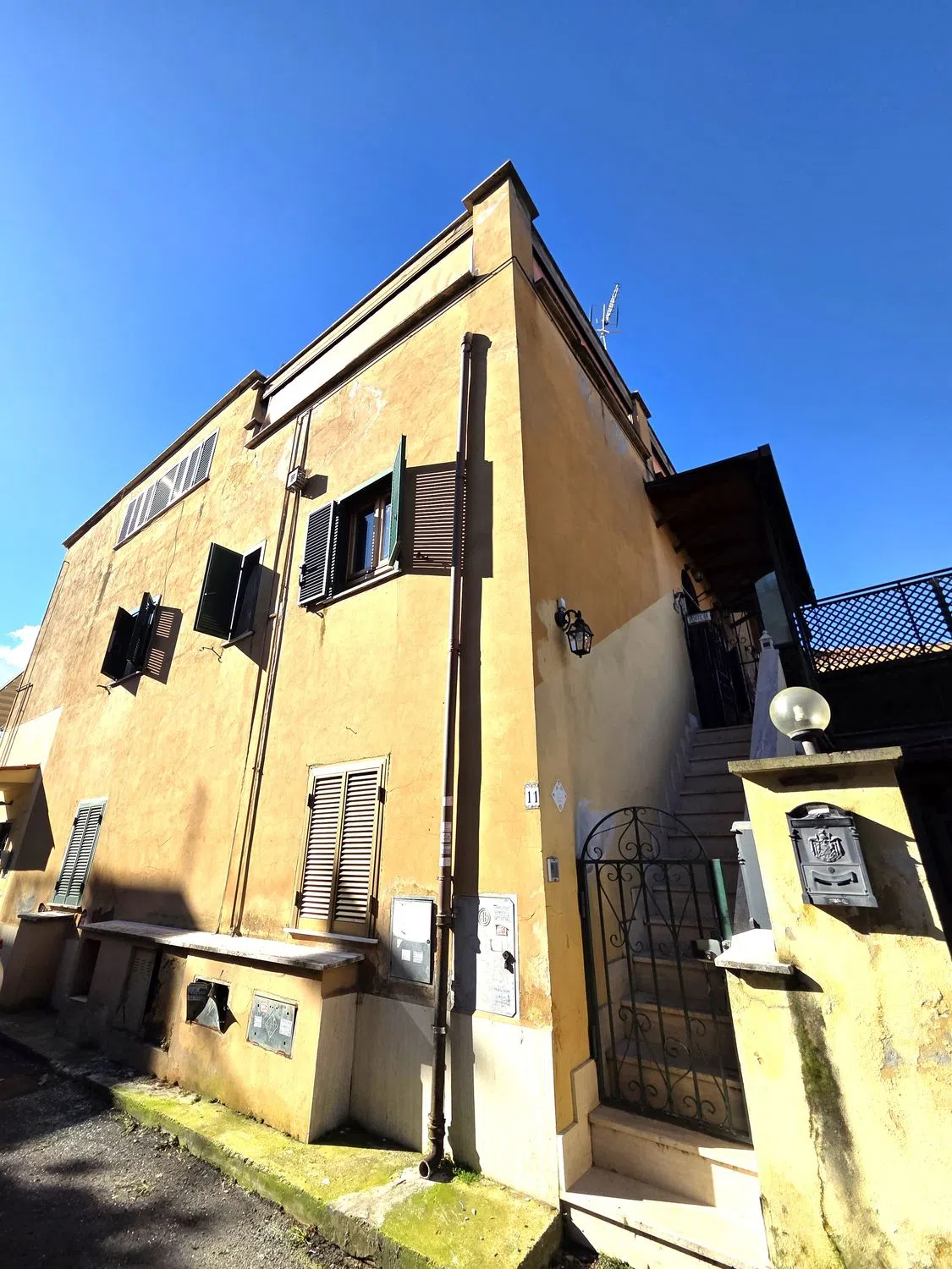 Appartamento su due piani in via Corigliano Calabro, 11 - Photo 1