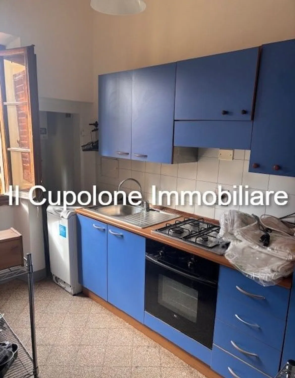 Trilocale in via della Scala s.n.c.