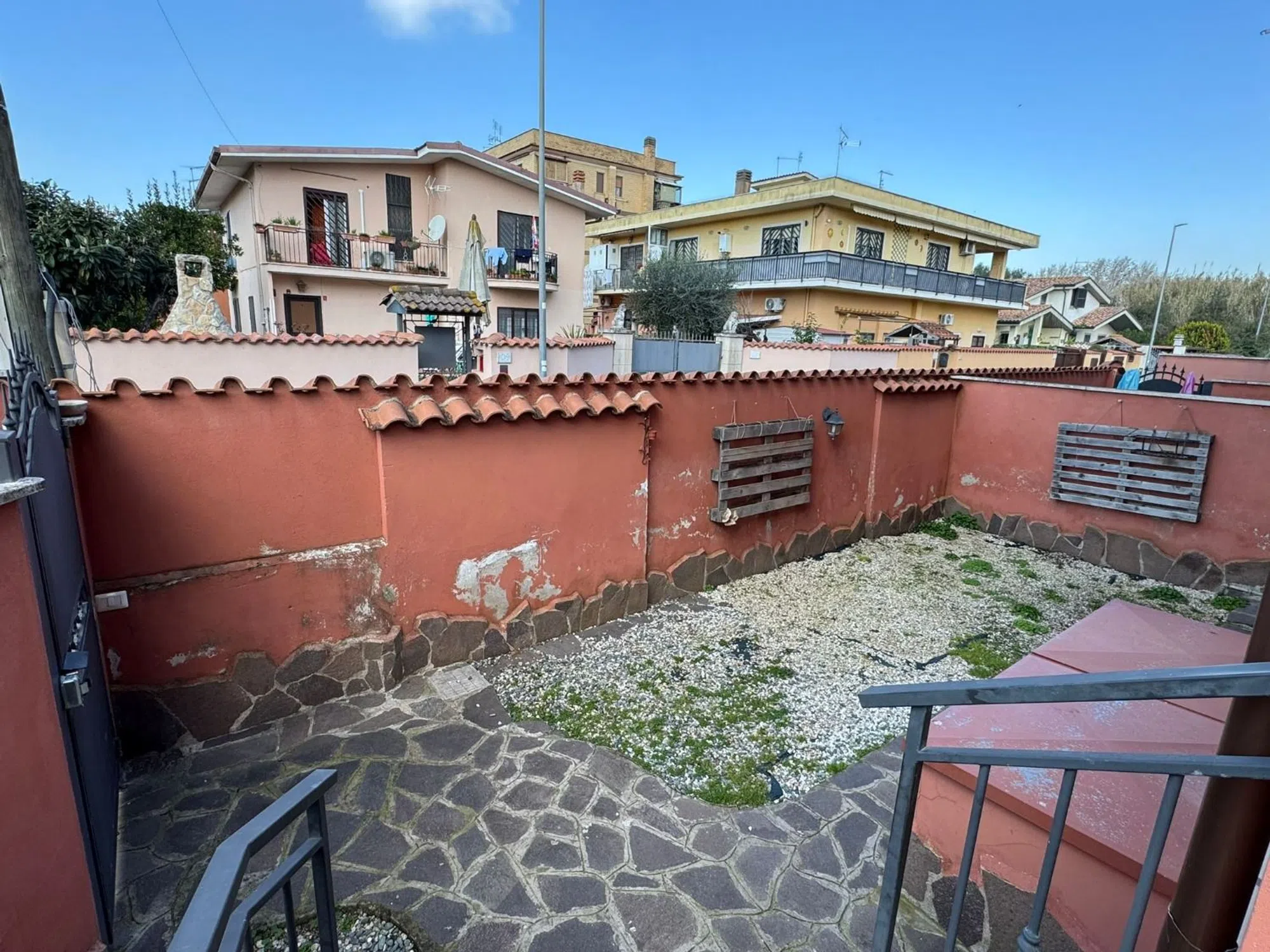 Bilocale in via Sangineto s.n.c. - Photo 2