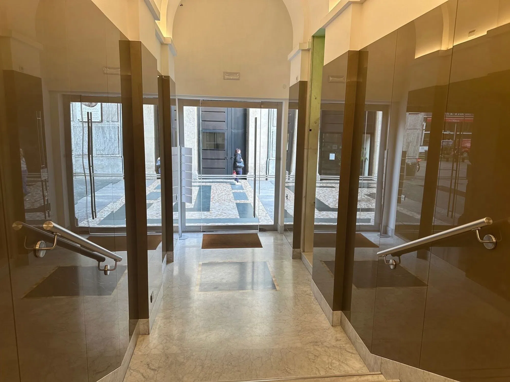 Monolocale in galleria del Corso - Photo 16