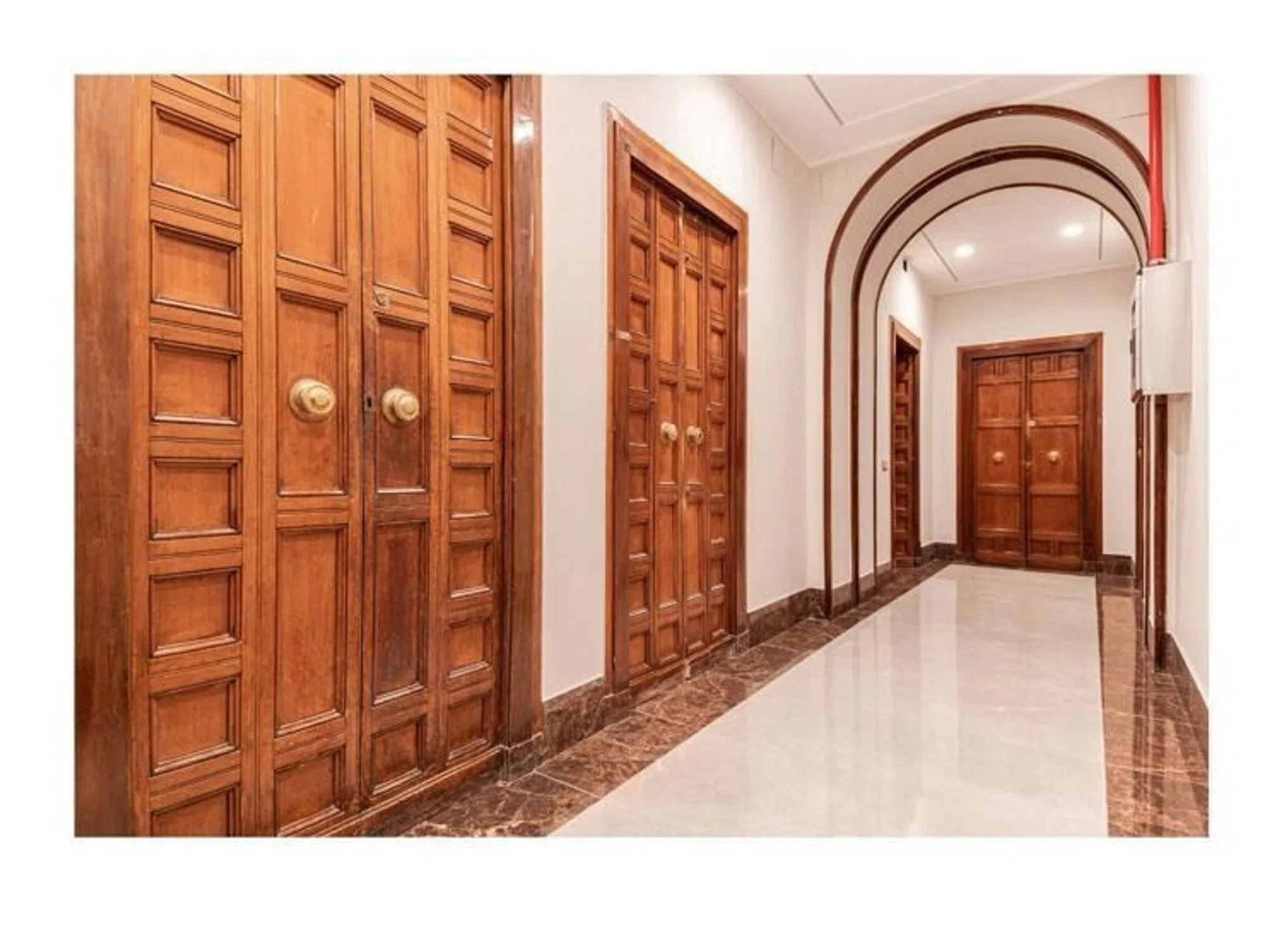 Monolocale in galleria del Corso - Photo 4