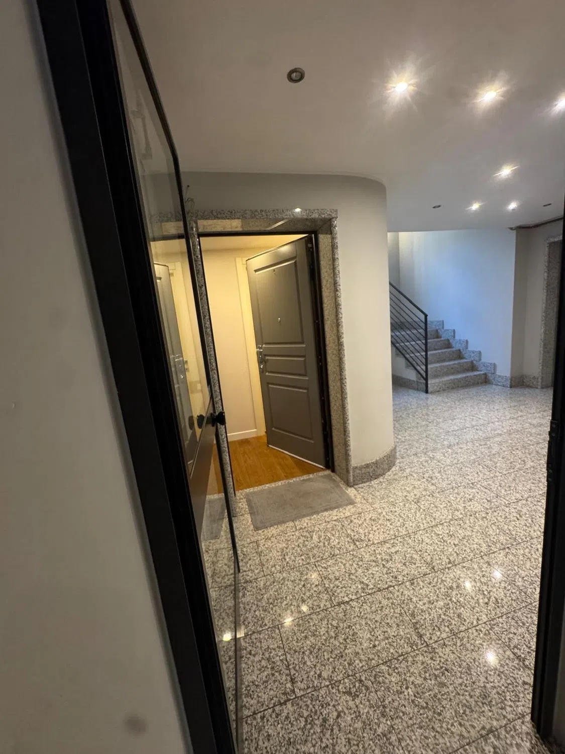 Appartamento su due piani in via Carlo Armellini, 1 - Photo 2