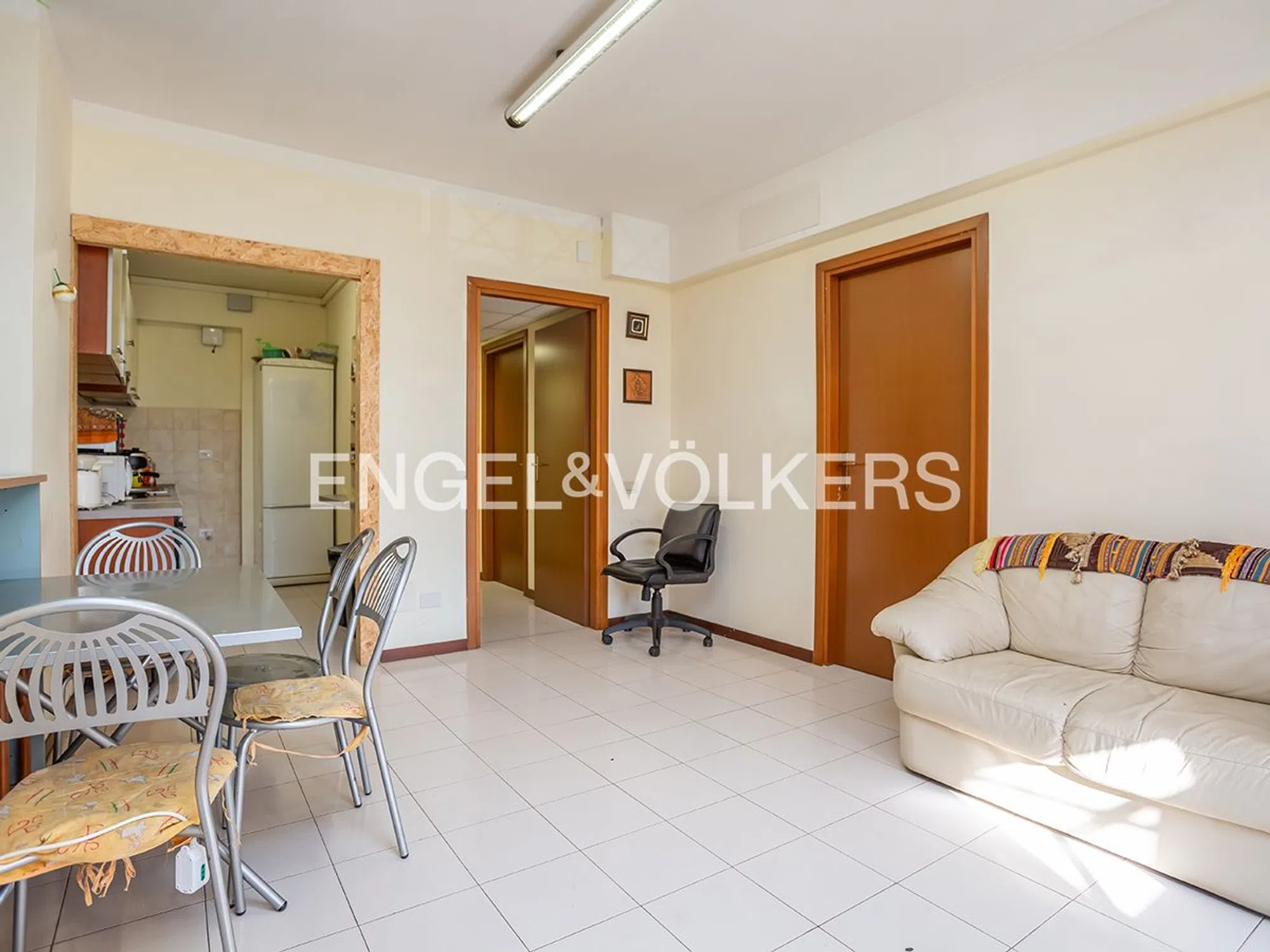 Appartamento in viale Battista Bardanzellu s.n.c. - Photo 4