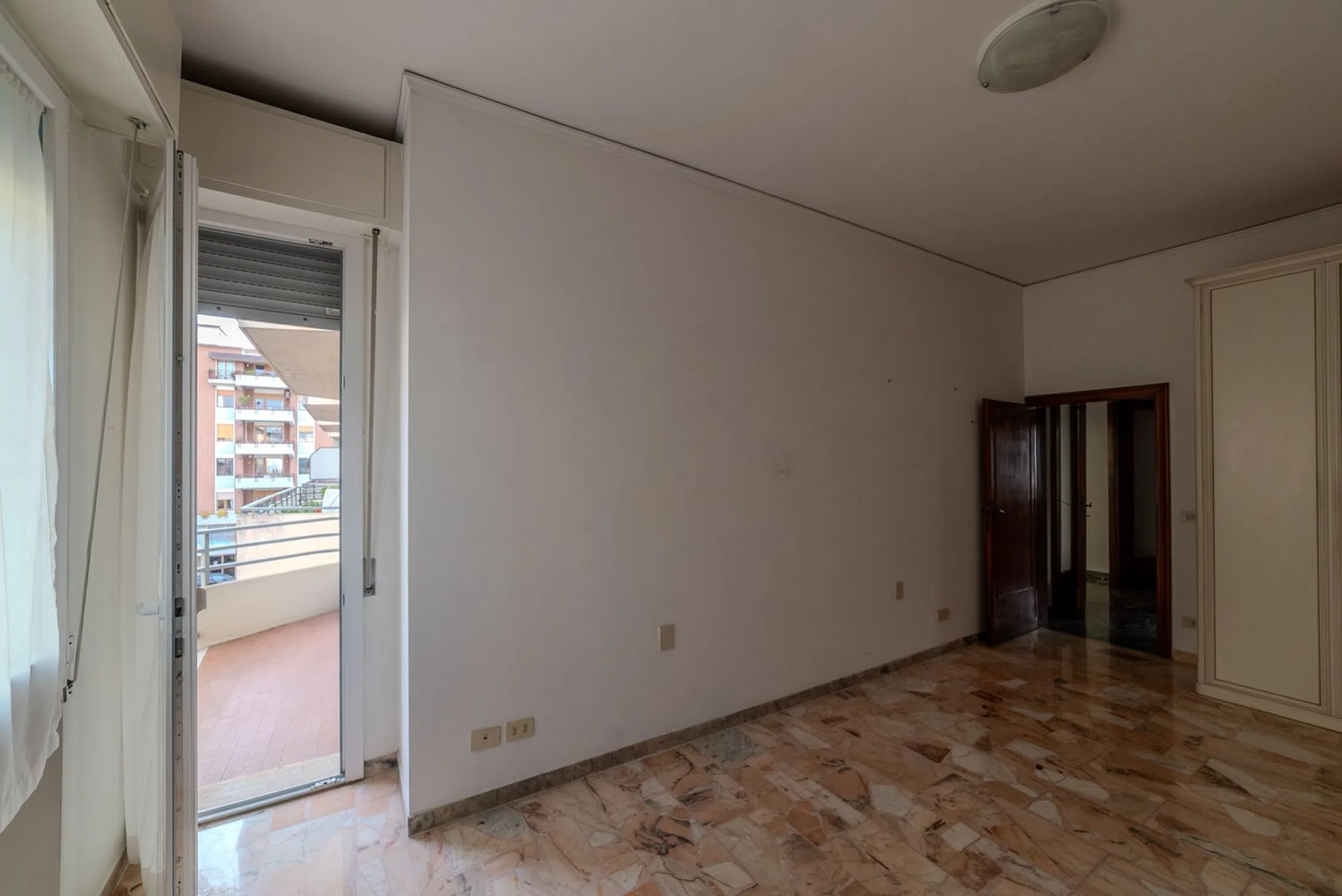 Quadrilocale in Lungarno Cristoforo Colombo s.n.c. - Photo 14