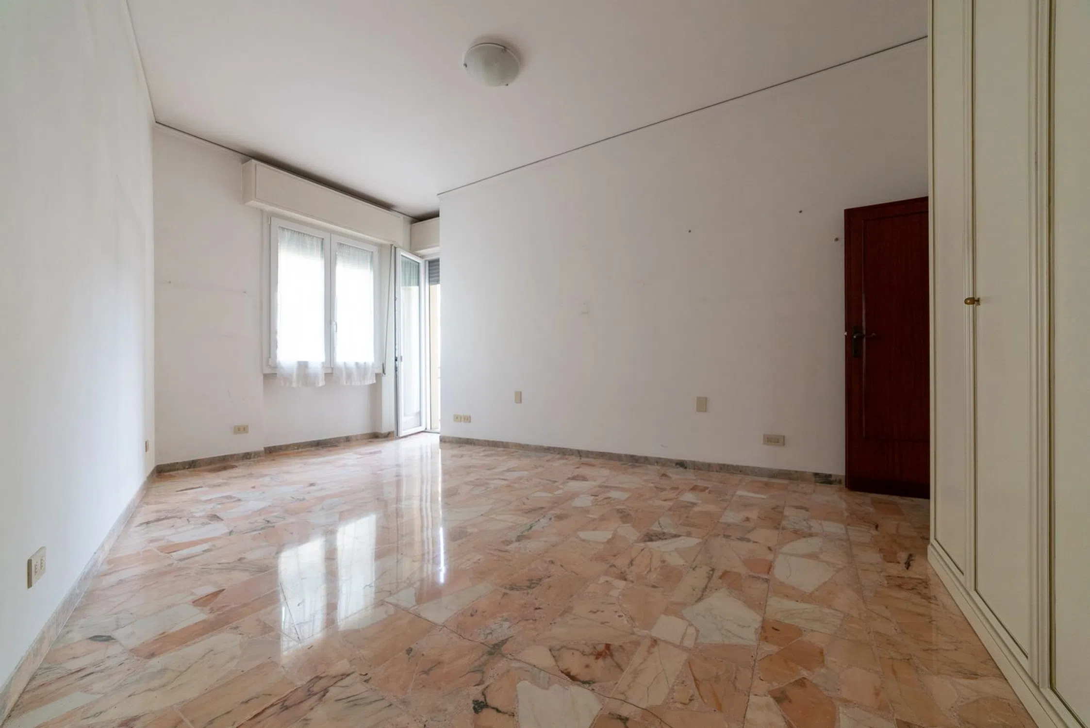 Quadrilocale in Lungarno Cristoforo Colombo s.n.c. - Photo 15
