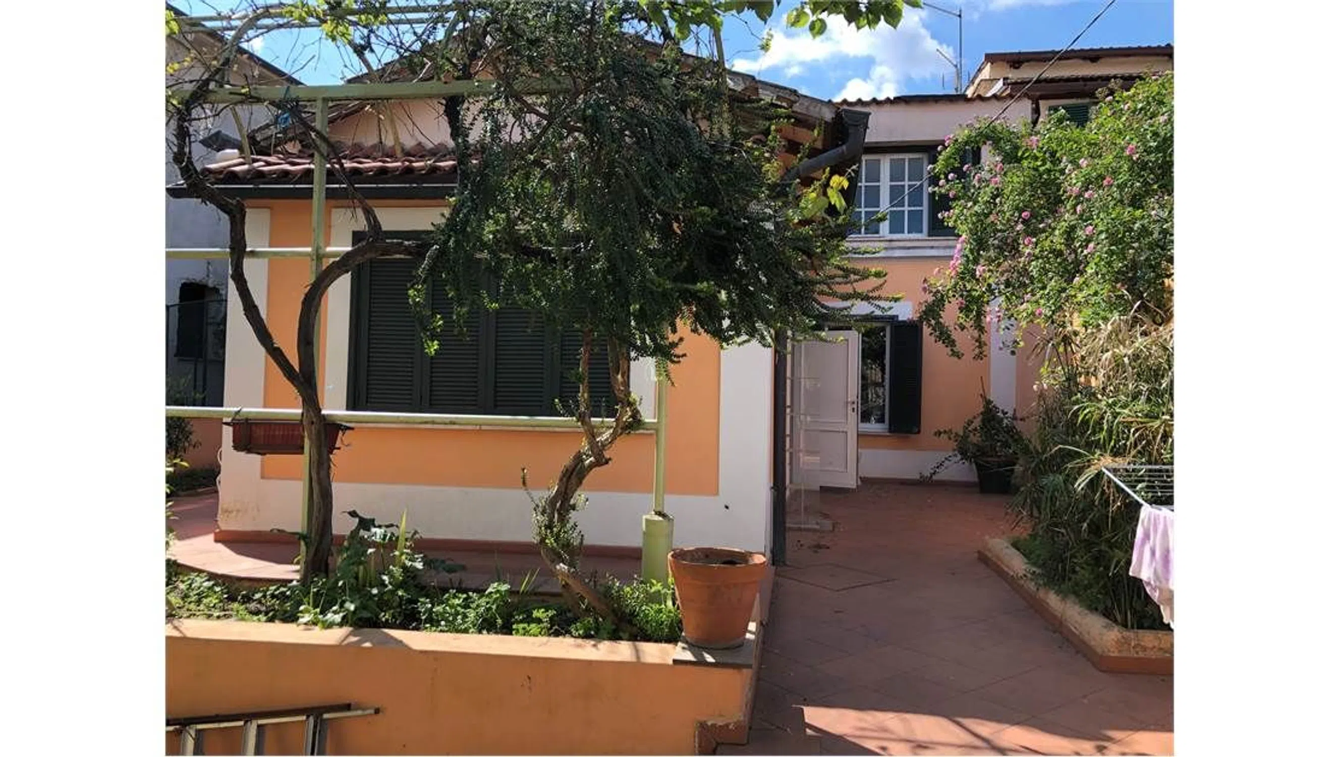 Casa indipendente in vicolo di Vigna Mangani, 20