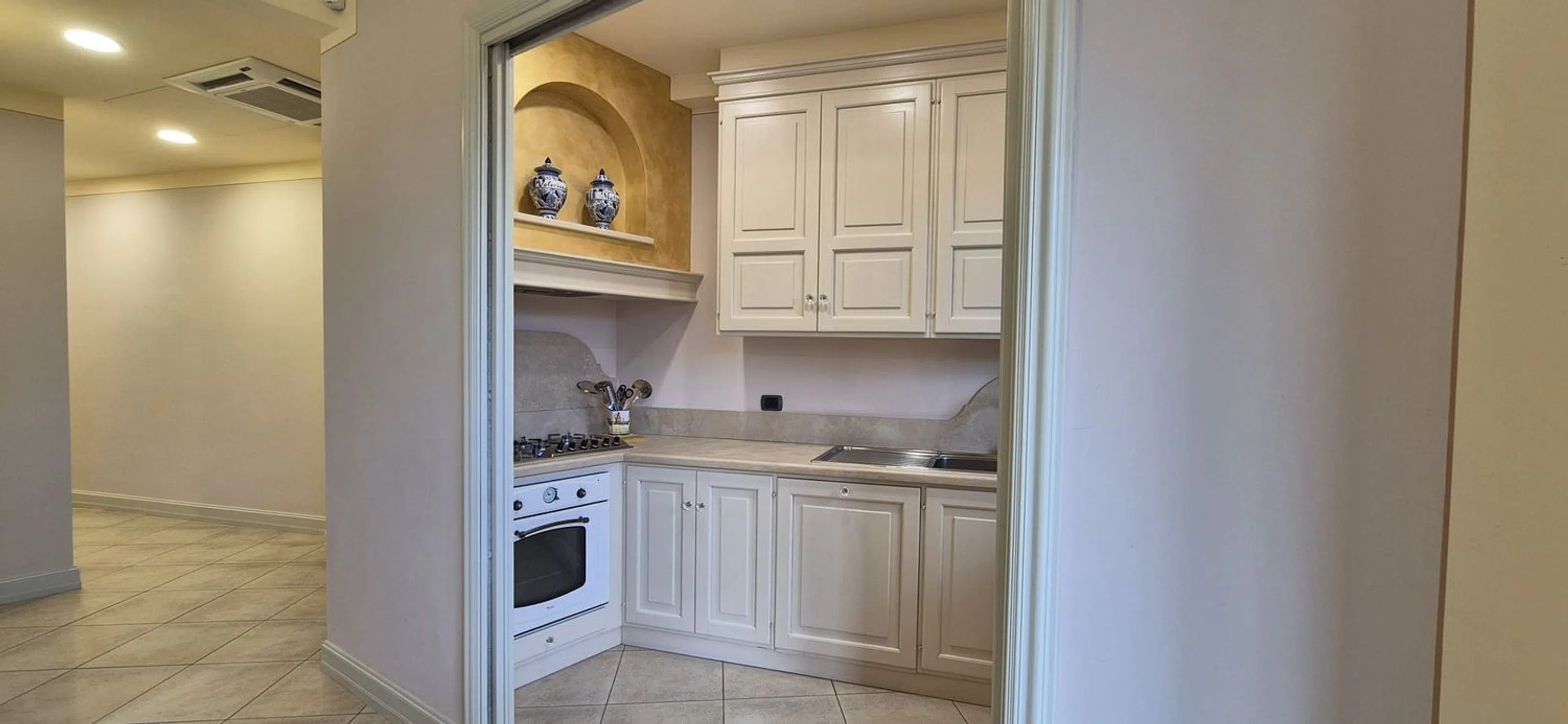 Appartamento in viale Bernardo Segni s.n.c. - Photo 10