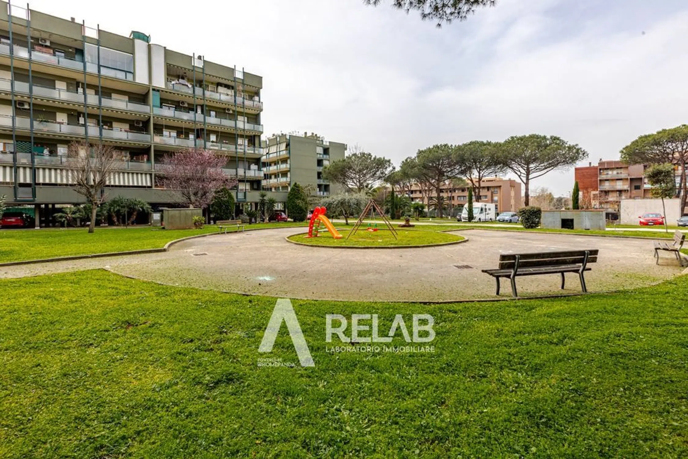 Trilocale in viale Alessandro Ruspoli s.n.c. - Photo 1