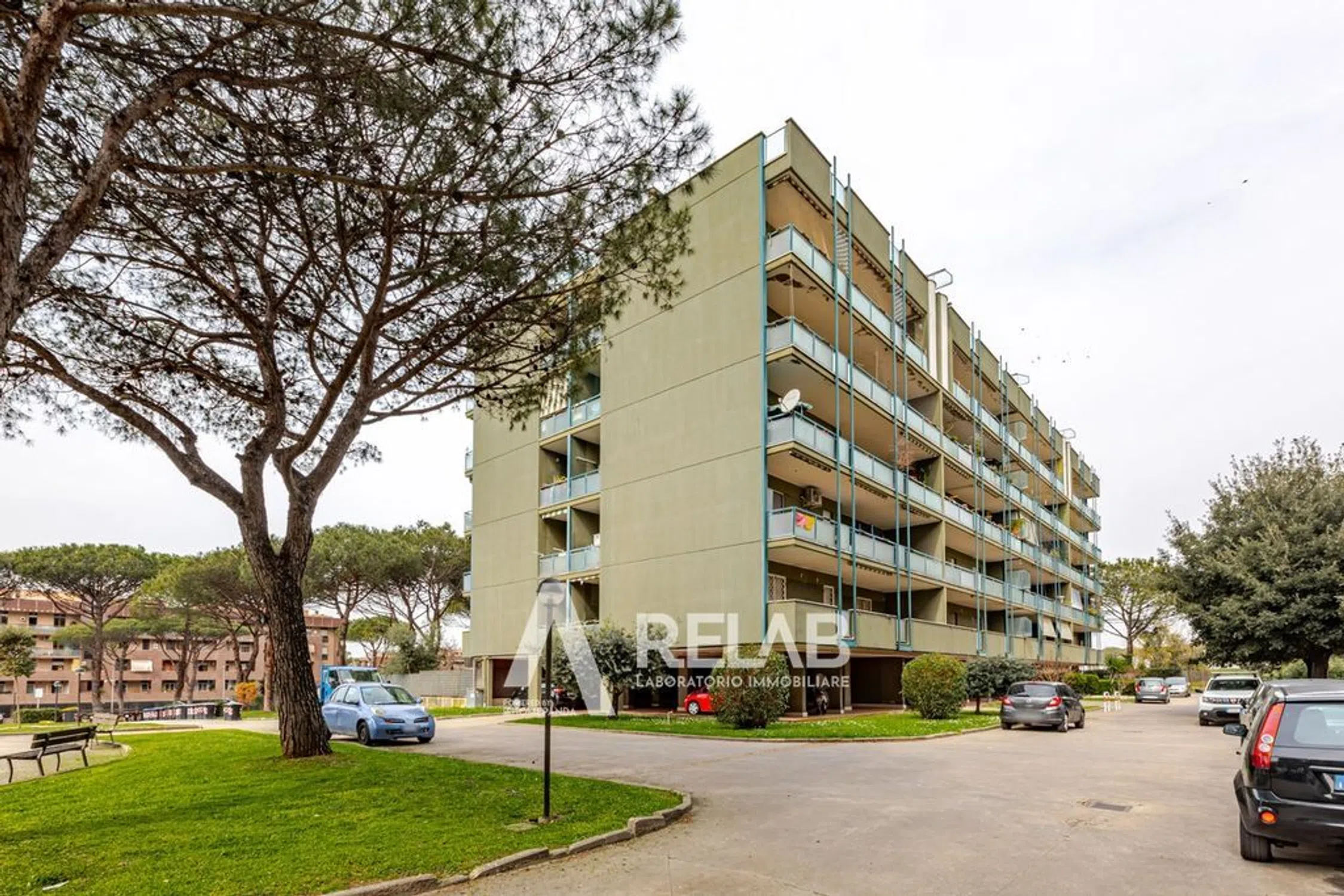 Trilocale in viale Alessandro Ruspoli s.n.c. - Photo 2