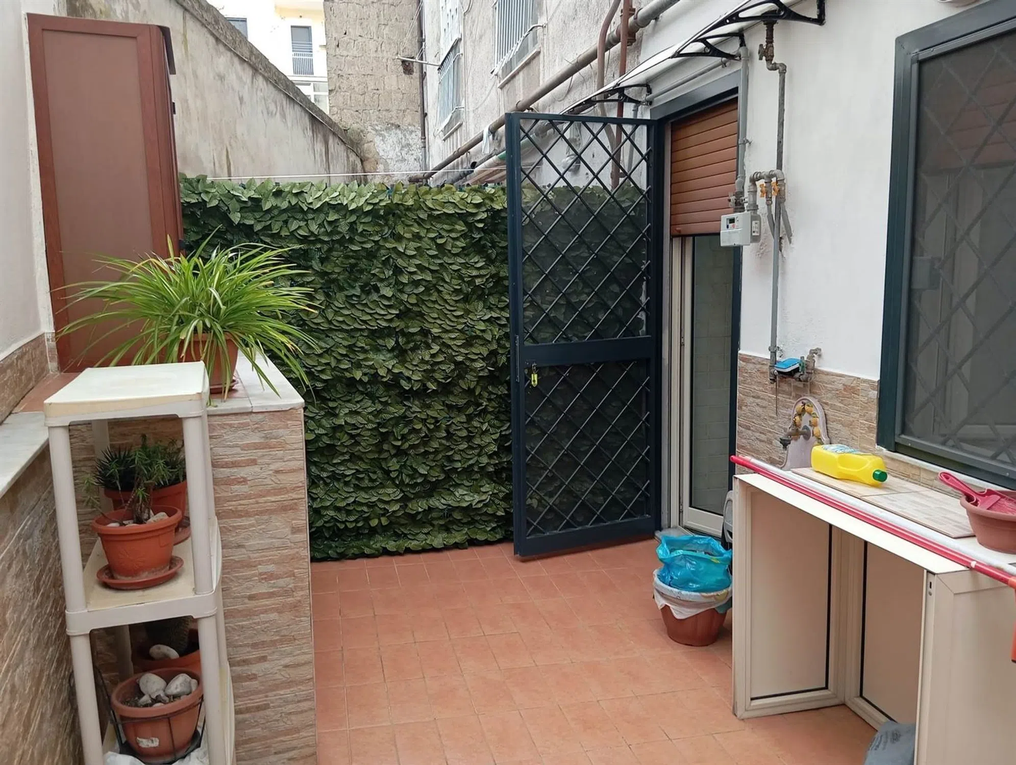 Trilocale in Quartiere San Carlo all'Arena-Ponti Rossi - Photo 1