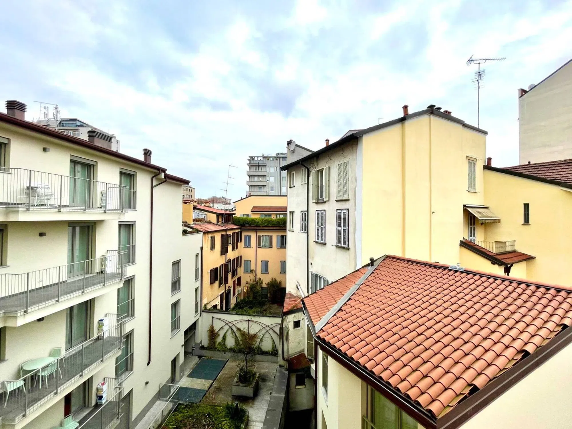 Bilocale in via Edmondo de Amicis, 6 - Photo 1
