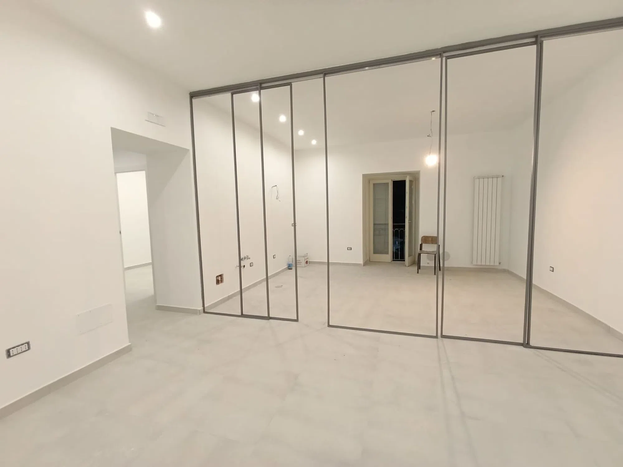 Appartamento su due piani in via Ponti Rossi - Photo 2