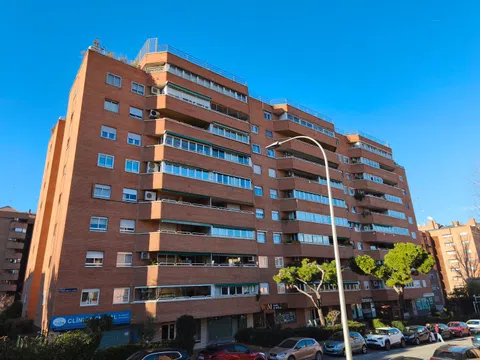 Flat in calle de Ramón Gómez de la Serna, 5 - Photo 1