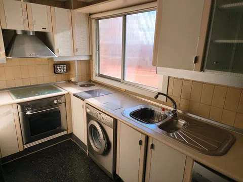 Flat in calle de Ramón Gómez de la Serna, 5 - Photo 10