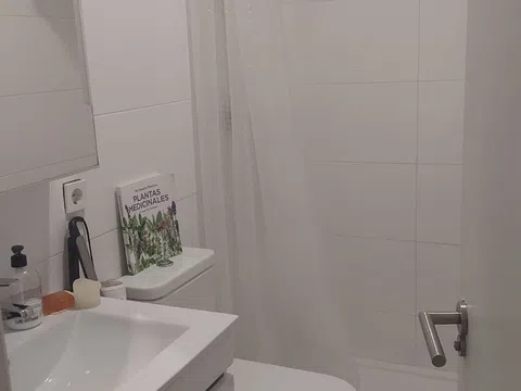 Flat in calle de Fernández de los Ríos, 68 - Photo 6