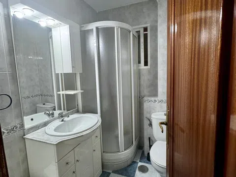 Flat in calle Helena de Troya - Photo 13
