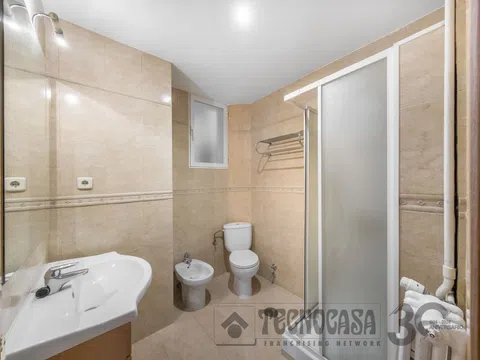 Flat in calle de Santa Engracia - Photo 16