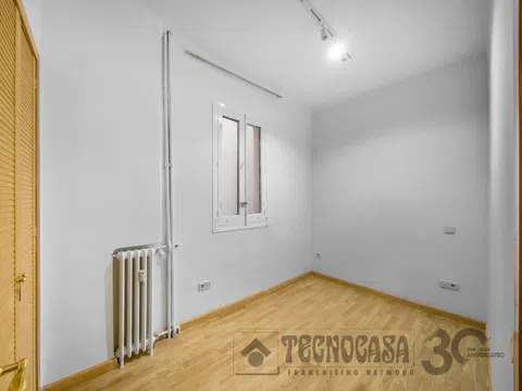 Flat in calle de Santa Engracia - Photo 18