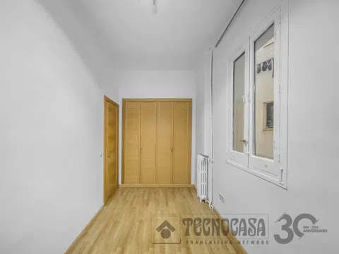 Flat in calle de Santa Engracia - Photo 19