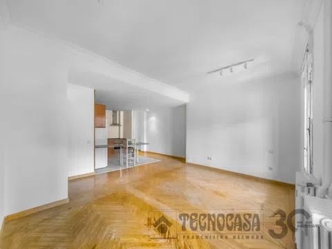 Flat in calle de Santa Engracia - Photo 6