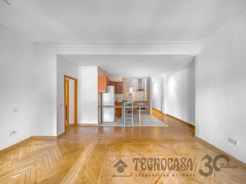 Flat in calle de Santa Engracia - Photo 7