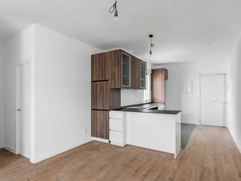 Flat in calle de Guillermo de Osma - Photo 2